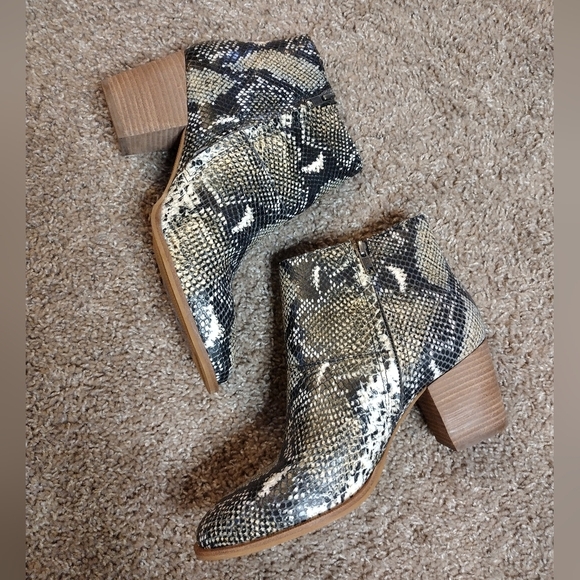 Madewell Shoes - Madewell Snake Embossed Ankle Boots 8.5
